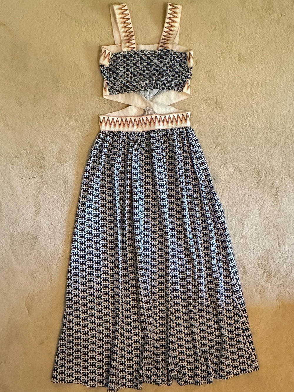 {SHEIN} Geometric Cutout Maxi Dress with Cream Trim - Picture 5 of 11